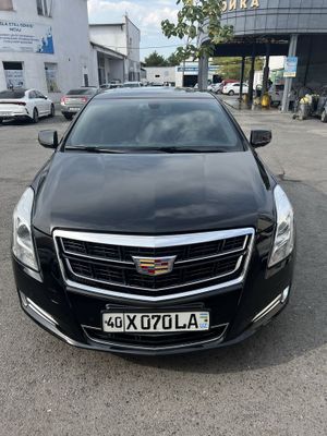 Cadilac xts сотилади