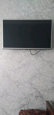televizor 32 talik