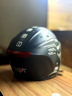 Shlem moped va skuterlar uchun