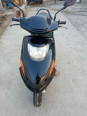 продаётся скутер yamaha