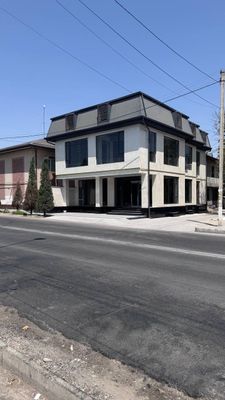 Под клинику офис магазин На главной дороге в Мирабадском