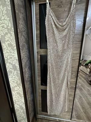 Продам вечерние платья