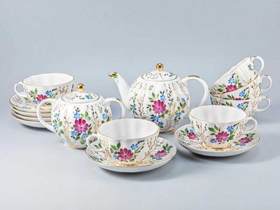 Сервиз чайный на 6 персон ( фарфор, ручная роспись, позолота)