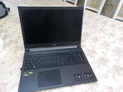 Срочна Acer, Aspire 7 продаю