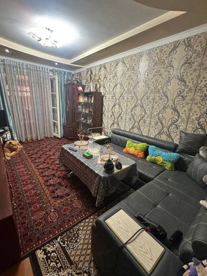 Yashashka tayyor mebellari bilan uy sotiladi