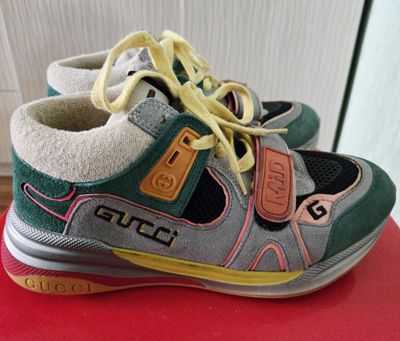 Продам кроссовки Gucci