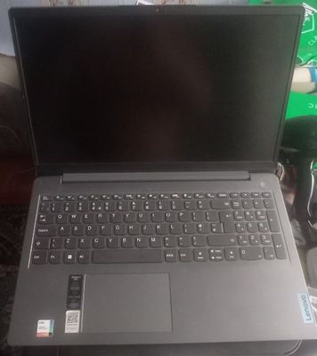 Lenovo Core i5 8/512 SSD