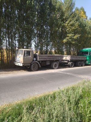 Kaz 4540 pritsepi bilan sotiladi