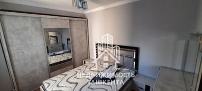 Продаётся 4-комнатная квартира по улице Нукусской