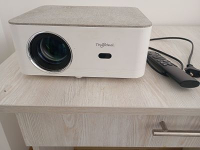 Videoproyktor Thundeal