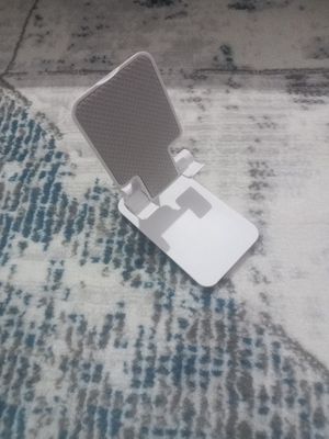 Telefon uchun podstavka
