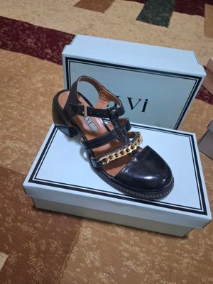 basanojka ilvi brend. 39 razmer. 300 000 sum