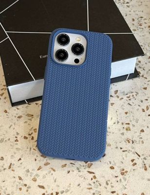 iphone chexol carbon silikon metalicheski