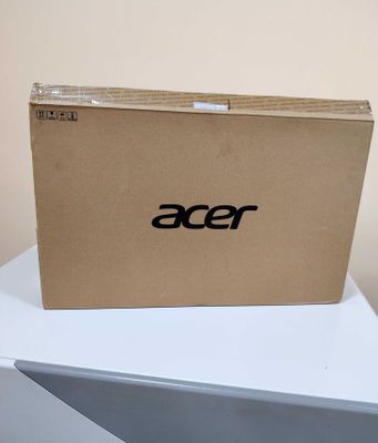 Noutbook sotiladi xolati yangidek. Acer core i7. 12 avlod.