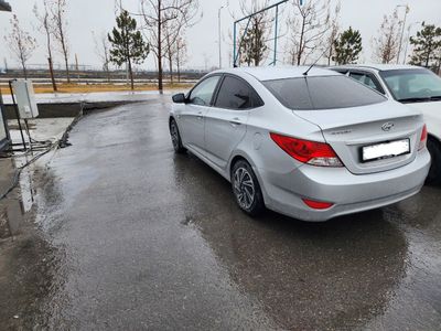 Hyundai accent 2014