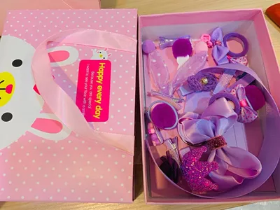 Набор из заколочек и резинок для ваших принцесс!