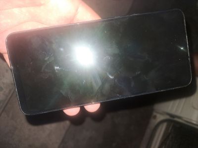 Redmi 12 sotiladi holati yaxshi