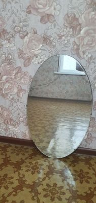 Зеркало, советское. Не искажает .
