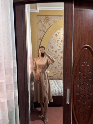 Платья