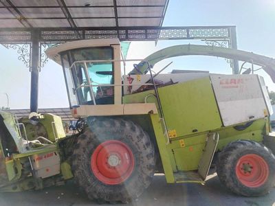 Kombayn. Claas yaguar 840.