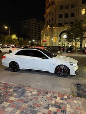 Merseced Benz w212 6.3 Amg