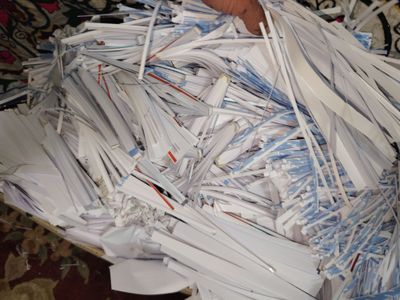 Makalatura bor va plastmassalar bor