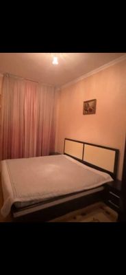 Сергели 3 возле 7й школы 2этаж 2ком