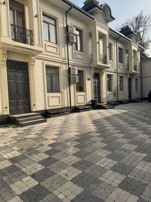 ПРОДАЕТСЯ коттедж 3 уровня, 6 комнат, 170м2, Юнусабад, ул Хиёбон