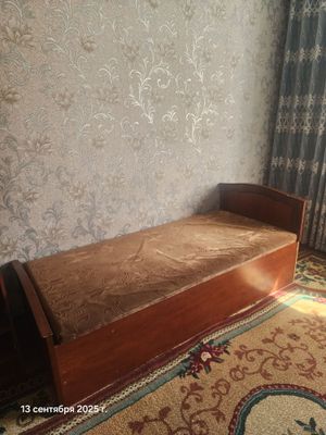 Кровать, 1 кишили, холати яхши, сундукли