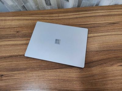 Microsoft Surface Laptop 2