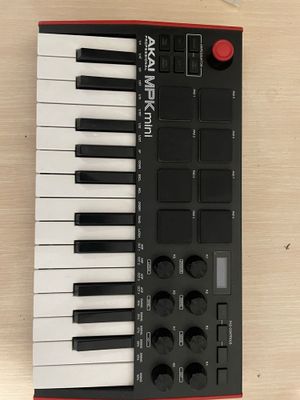 Akai mpk mini MK2 sotiladi