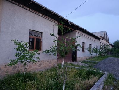 Uchastka sotiladi
