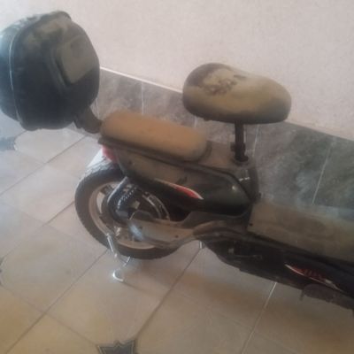 Skuter sotiladi BODO