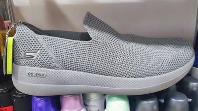 SKECHERS yozgi seriy rang