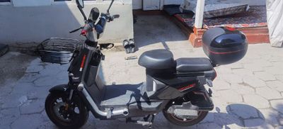 Skuter sotiladi xolati yangi 400km yurgan