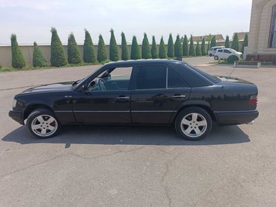 Mercedes W 124 Mersedes W124 Мерседес W124 E230