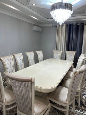 продается стол на 12 персон