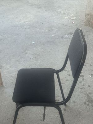 Hususiy maktablar uchun stol stul ishlatilgan kam vaxt xolati yangi