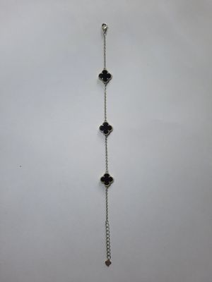 van cleef braslet kumush, tilla yugurtirilgan