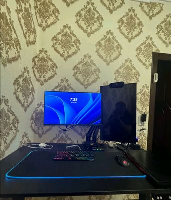 ZIFFLER 23.8 monitor, 24C5500, 100HZ
