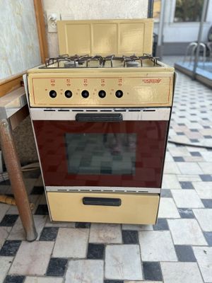 Газовая Плита в хорошем состоянии