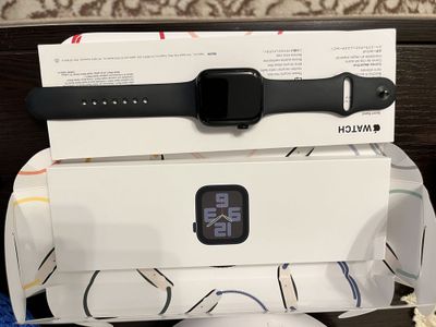 apple watch SE2 mid