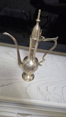 Kuvshin sotiladi antikvar xolati ideal latun boyi 30 sm