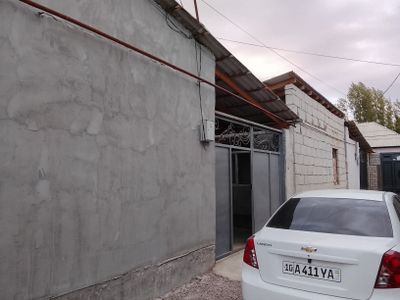 4 sotok 5 xonali uy sotiladi xamma sharoyitli