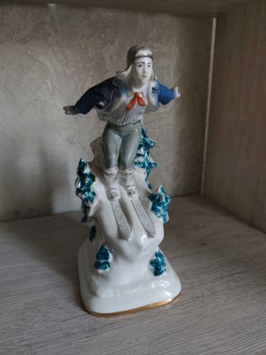 Фарфорывые статуэтки