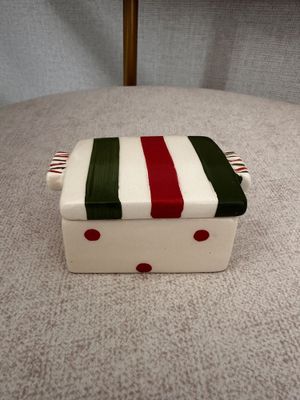 Керамическая шкатулка для украшений
