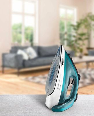 Утюг Tefal FV6844 Ultragliss Plus, мощность 2800