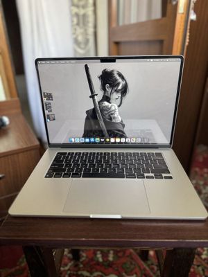 MacBook Air M3 16/512