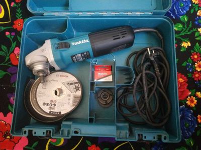 Болгарка Makita GA5040C 1400w 125mm