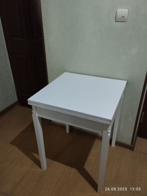 Продается стол кухонный складной б/у